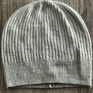Women’s grey slouchy hat